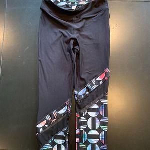 Steve Madden Womens Size Medium Leggings Quick Dry Cropped Black Geometric NEW